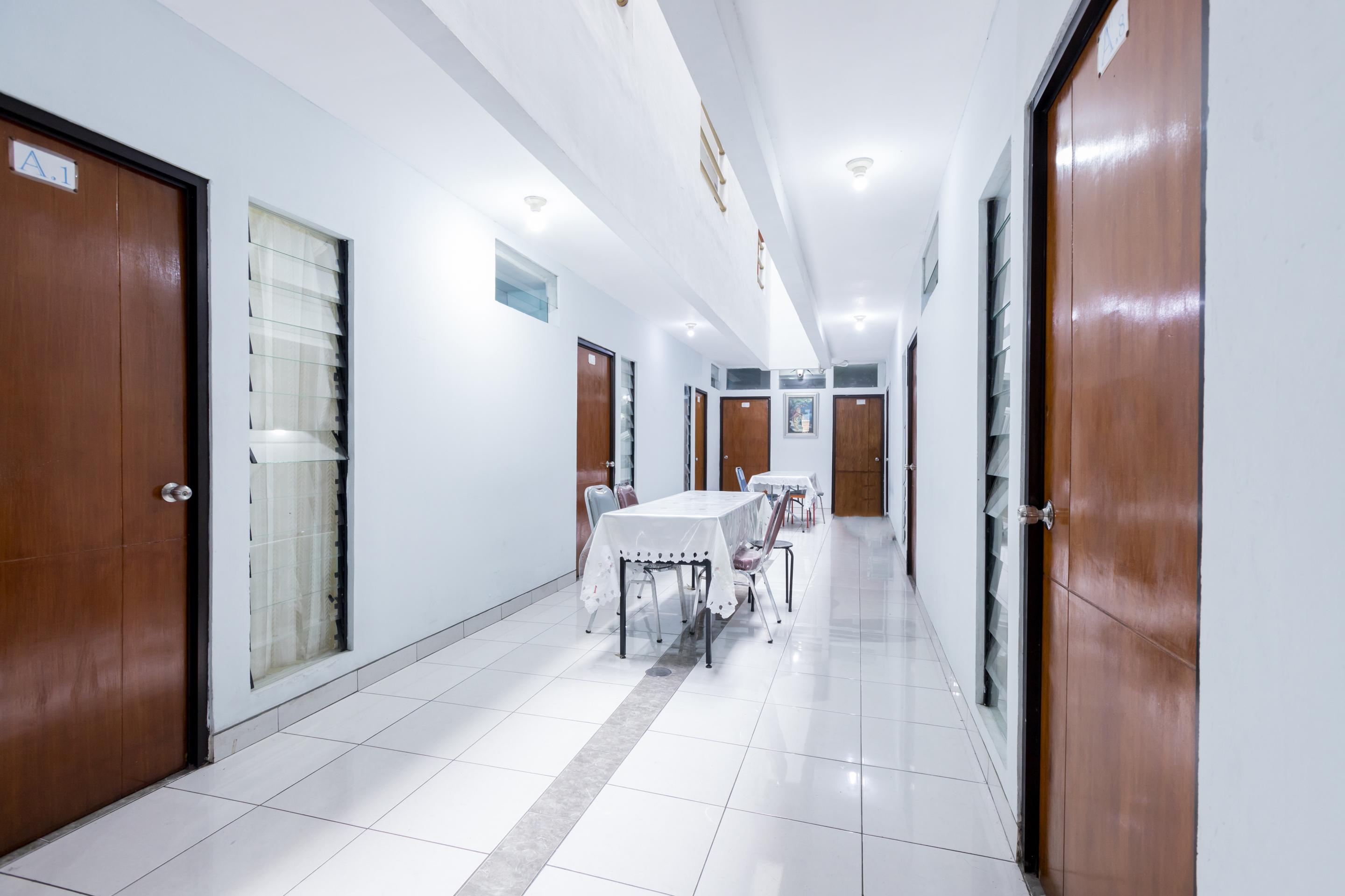 Super Oyo 1516 Cemara Gading Syariah Hotel Bogor Exterior photo